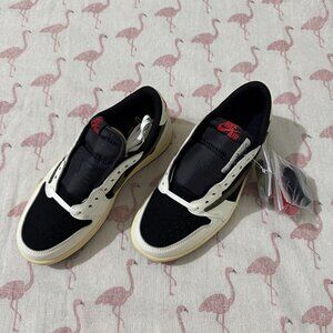 Nike Travis Scott x Jordan Air Jordan 1 Reverse Swoosh Leather Low Medium Olive